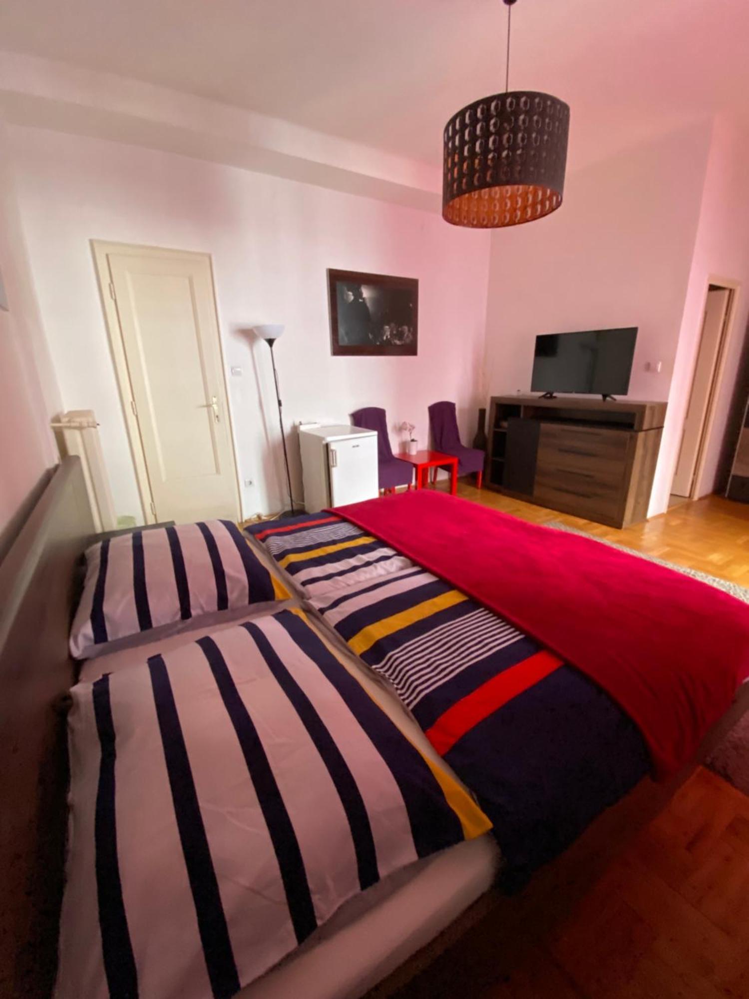 Promenade Guesthouse Near The Danube Budapest Luaran gambar